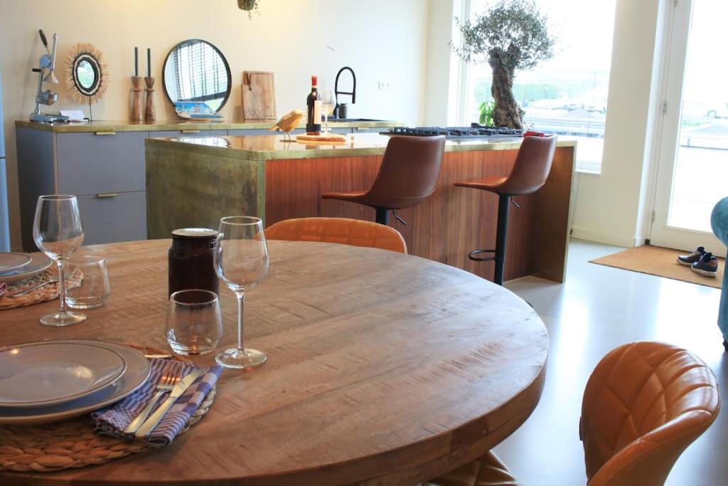 Luxury Harbour Suite With Private Parking Loosdrecht Exterior photo